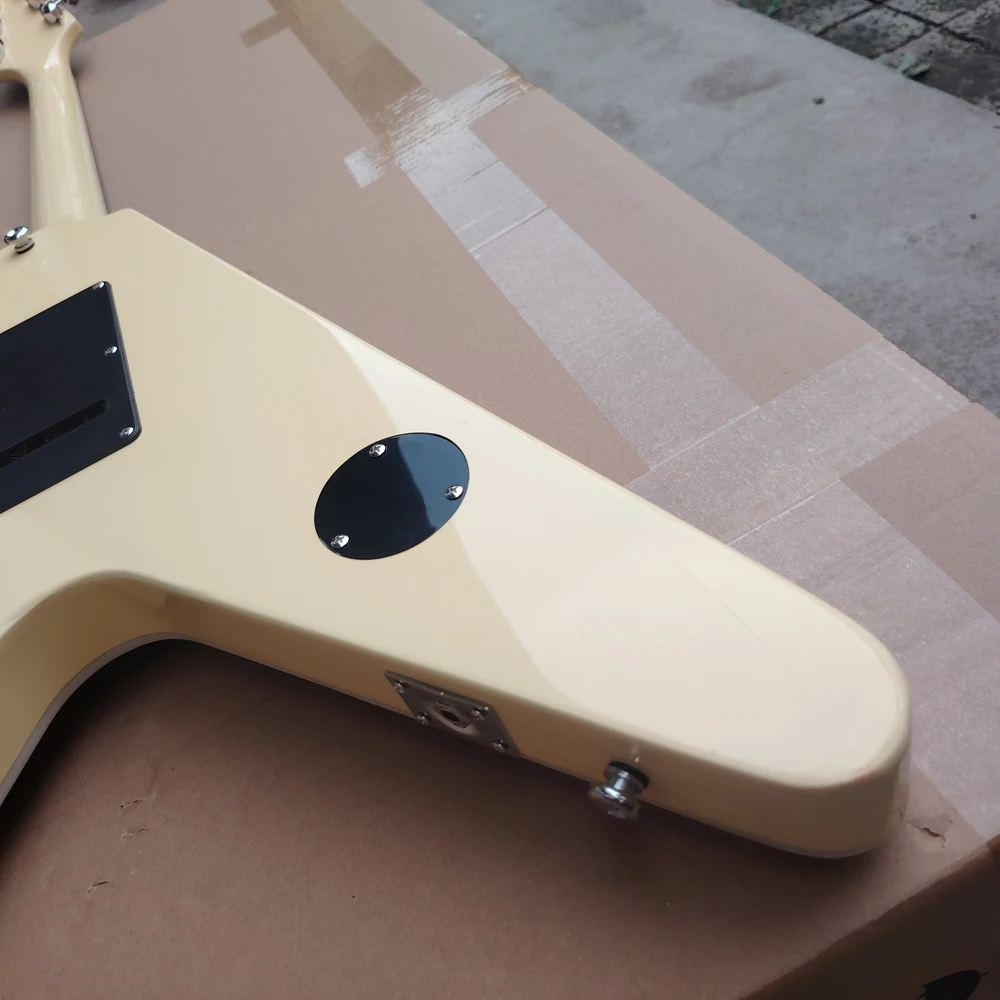 ZAKk shaped electric guitars with Freud vibrato system
