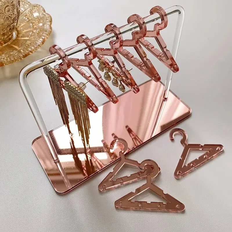 PATIKIL Porta Orecchini Acrilico Trasparente Con 8 Mini Appendini – Espositore Da Tavolo 15x6 Cm – Per Orecchini Lunghi, A Cerchio E A Bottone