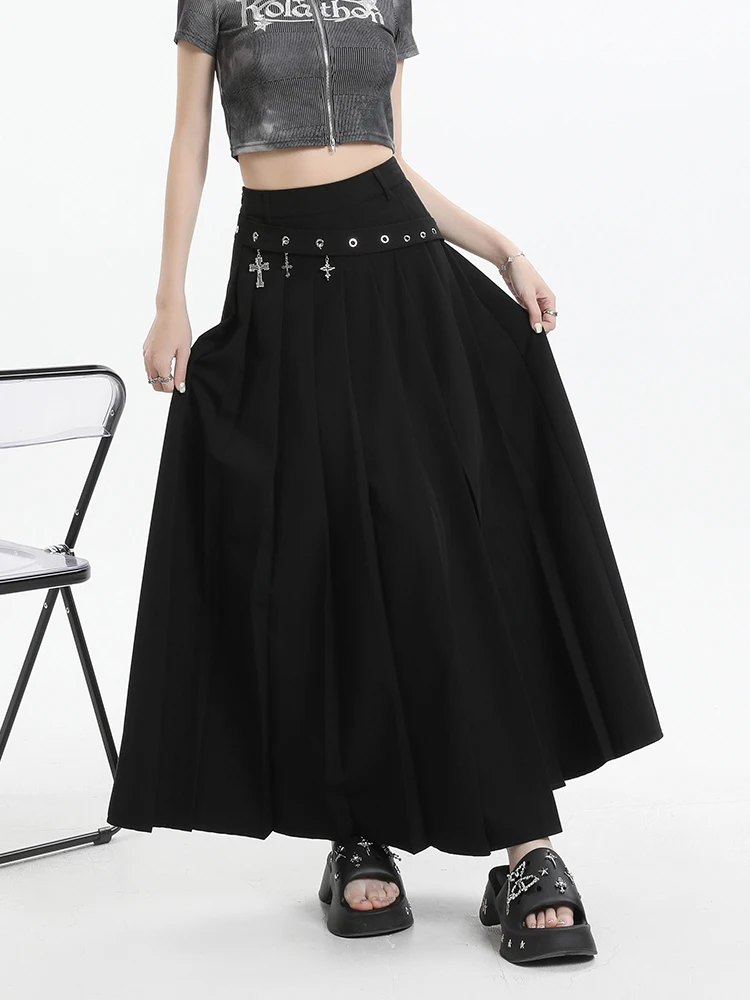 Women's Black Gothic A-line Skirt with Slit Vintage Aesthetic Y2k