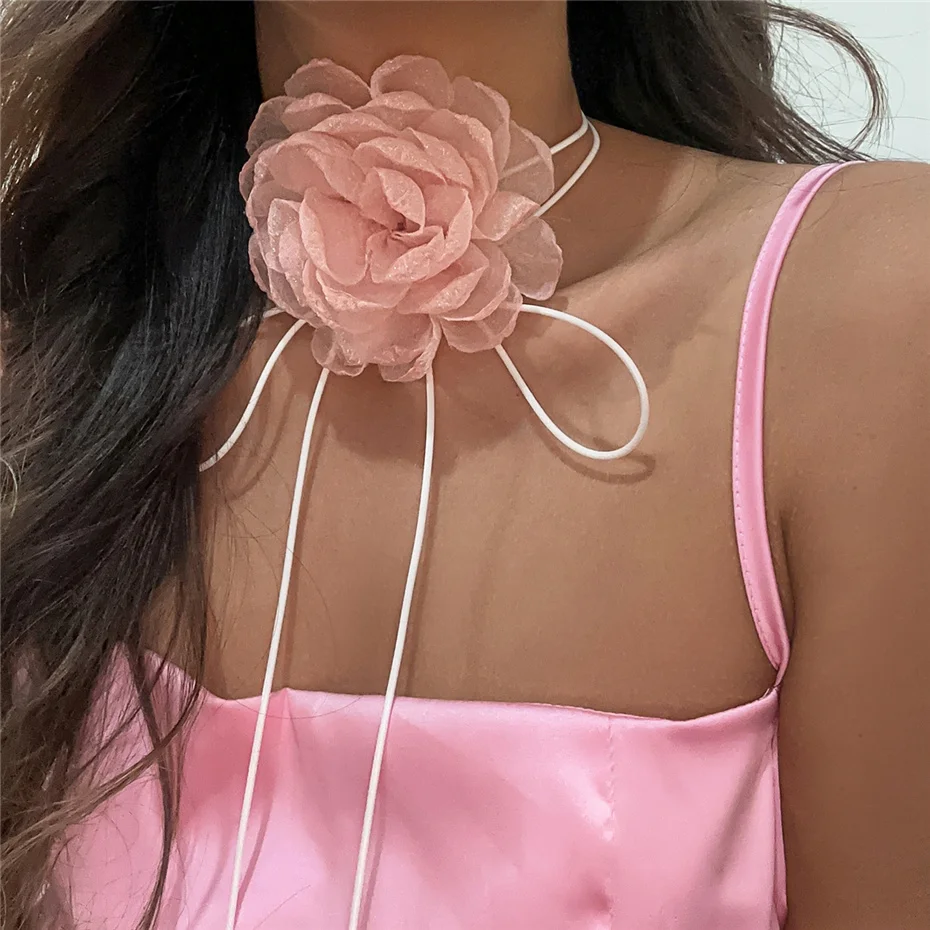 Merrymotive - Color flower knit necklace ★Blackpink 着用★ Wholesale Women Fashion Simple Alloy Oil Drop Butterfly