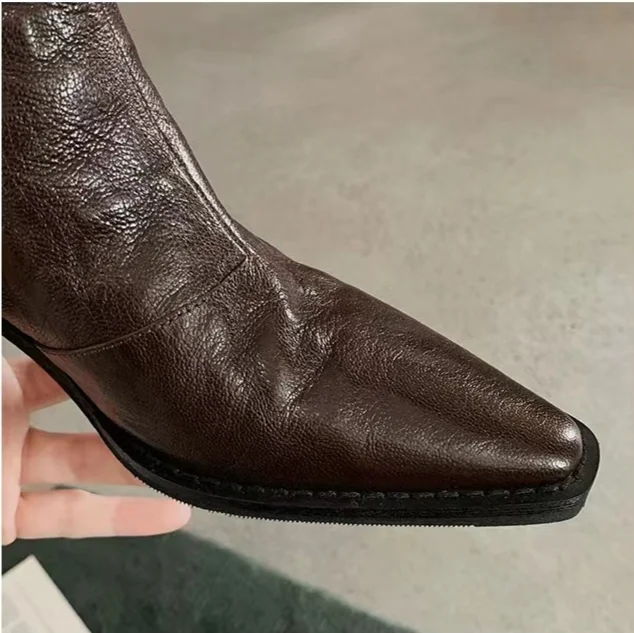 2024 autumn and winter new pointed V-neck western cowboy thick heel Martin women's short boots, slim boots_voghion.com