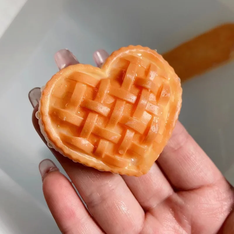 Round Heart Pie Silicone Mold Scented Candle Aroma Plaster Pastry Baking Tool Birthday Christmas Gift Mochi Squishy Toy Moulds