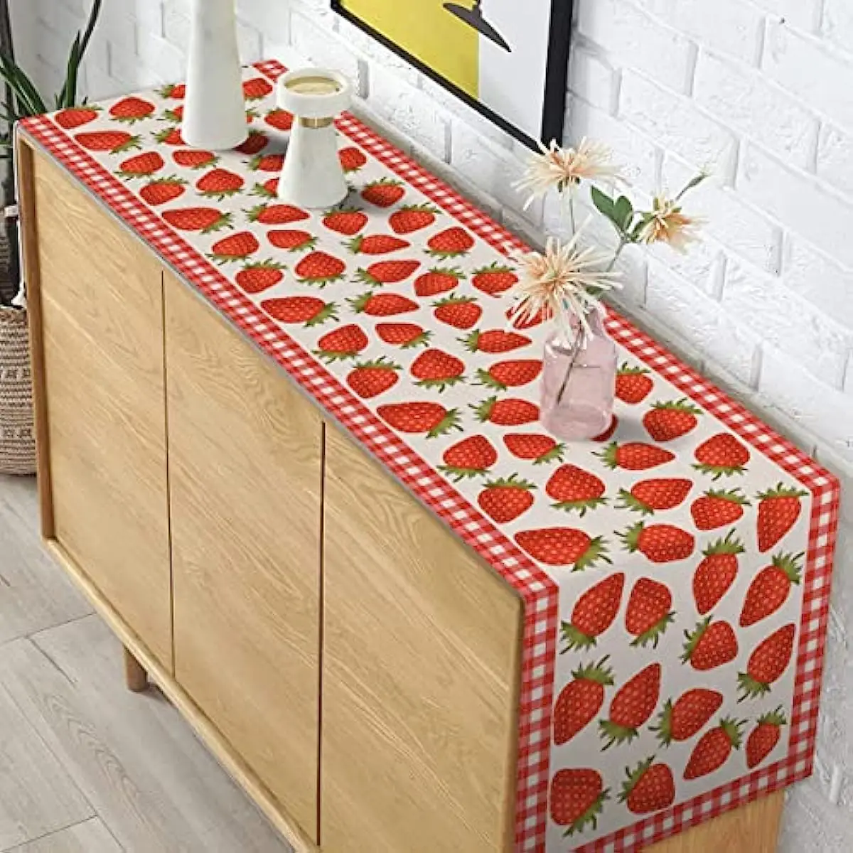 Summer Strawberry Fruit Buffalo Plaid Linen Table Runners Kitchen Table Decor Washable Dining Table Runners Party Decoration