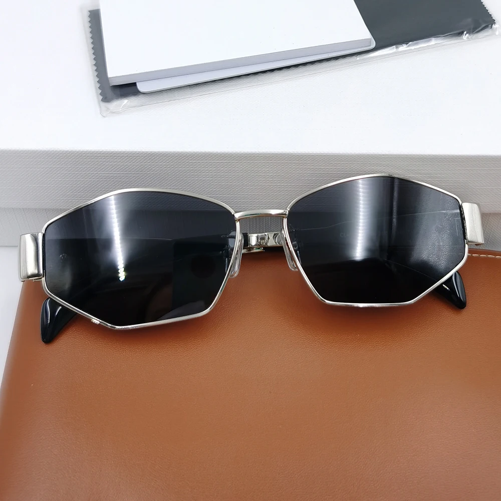 

2024 New Trendy Fashion Women's Sunglasses Luxury Classic Small Designer Elegant Eyeglasses for Female Cat Eye UV400 Glasses