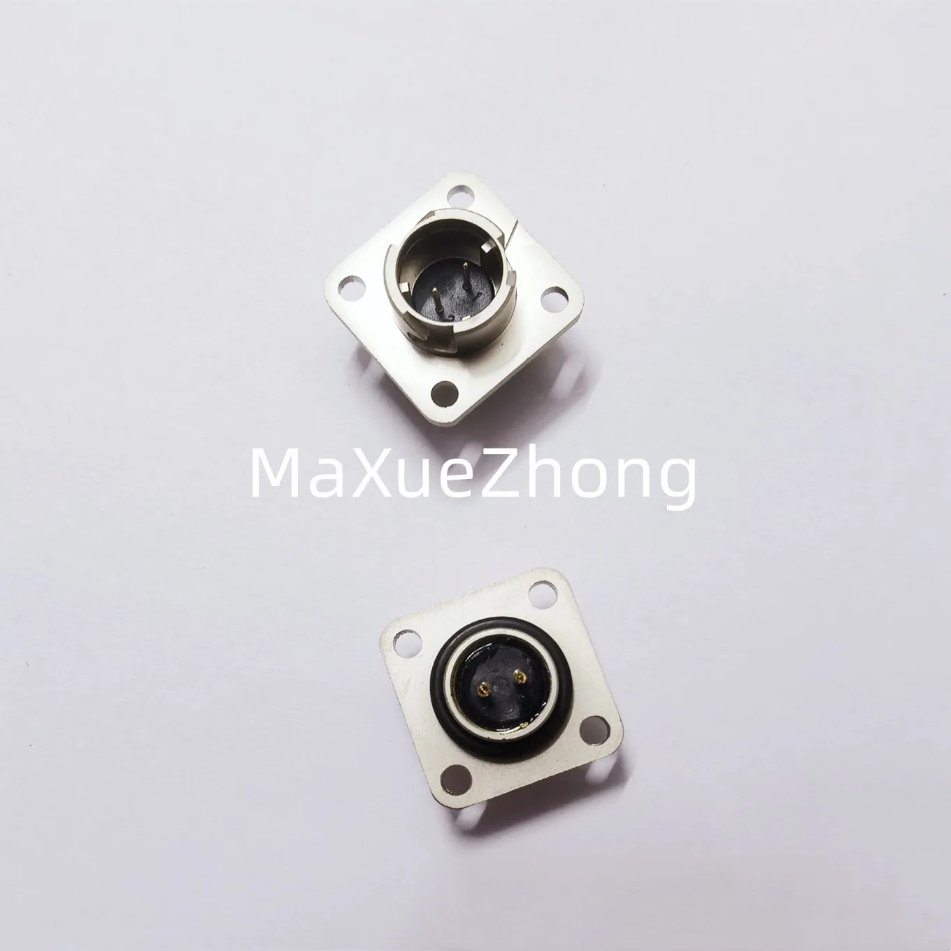 

Original new 100% servo motor socket connector CM10-R2P 2-core