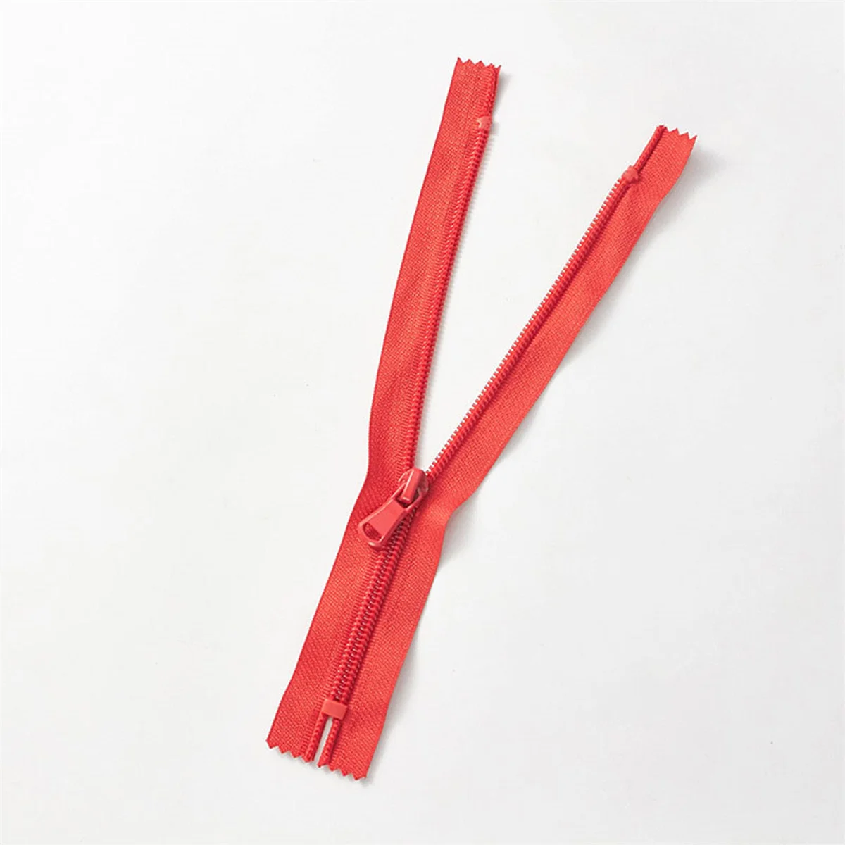5-Pack Nylon Closed Tail Zipper for Bags and Cushions - 30cm