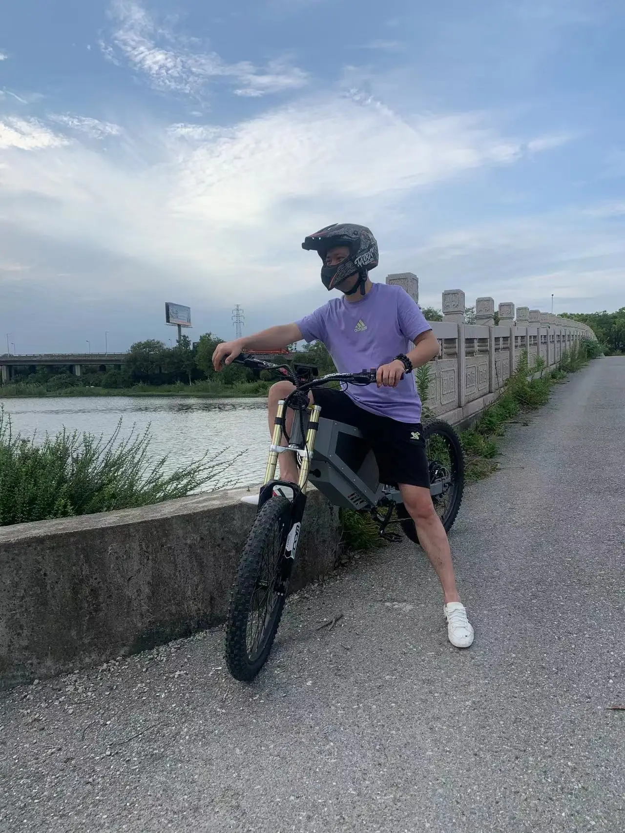 New Type 72V 5000W Powerful Electric Bike with QS Motor Sabvoton Controller 26 Inch Tire