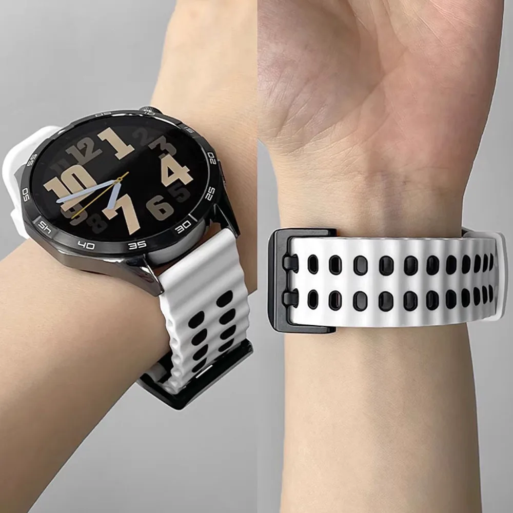 Two-Tone Breathable 22mm Silicone Marine Watch Strap