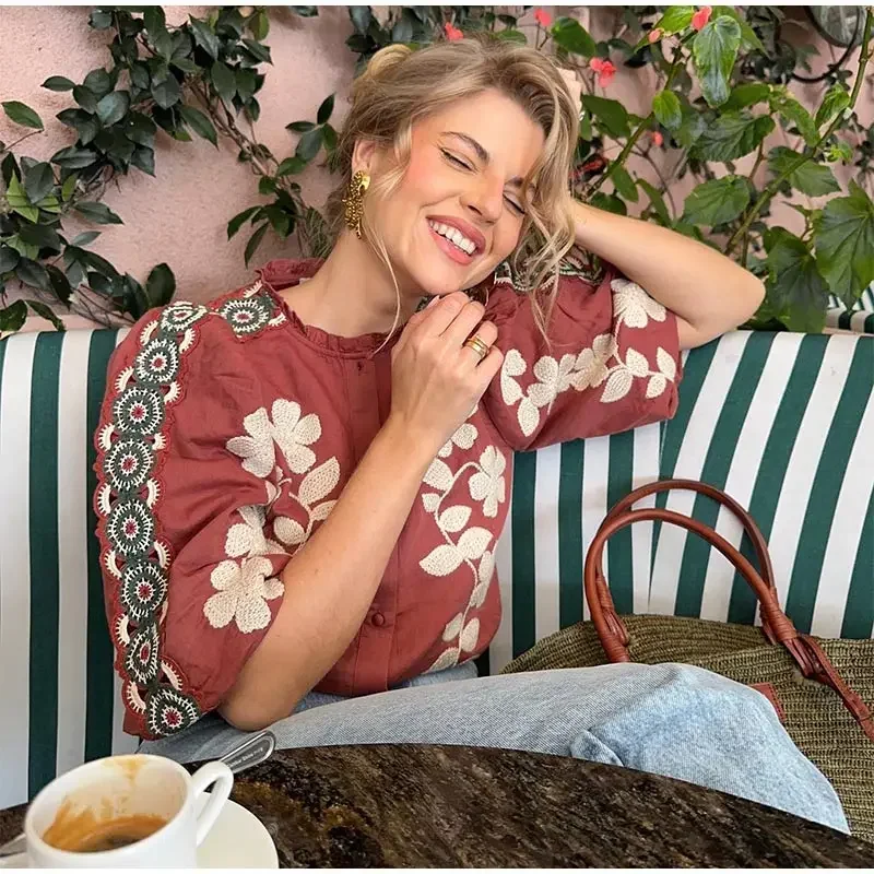 Women Shirt Vintage Elegant Embroidery Women's Blouse Fashion O-Neck Puffed Sleeve Shirt 2024 Spring Lady Party Chic Blouse