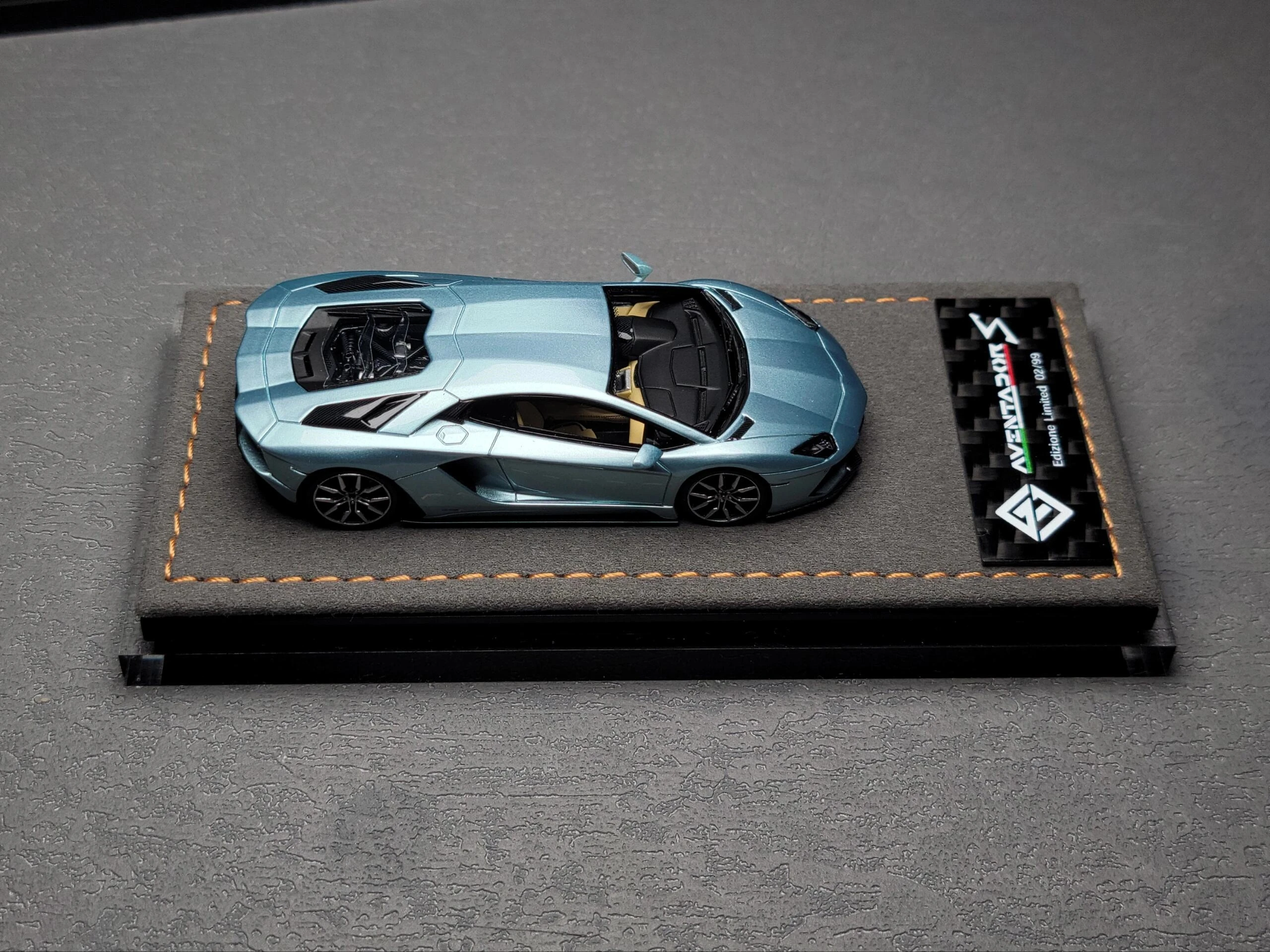 GW God Wealth 1:64 Aventador S 740-4 Diecast Model Car Resin