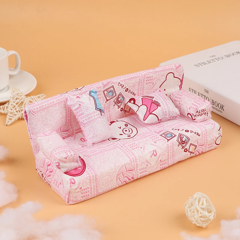 1/12 Scale Dollhouse Floral Fabric Sofa Set Mini Furniture with 2 Pillows Dollhouse Accessories Doll Photo Prop for Decoration