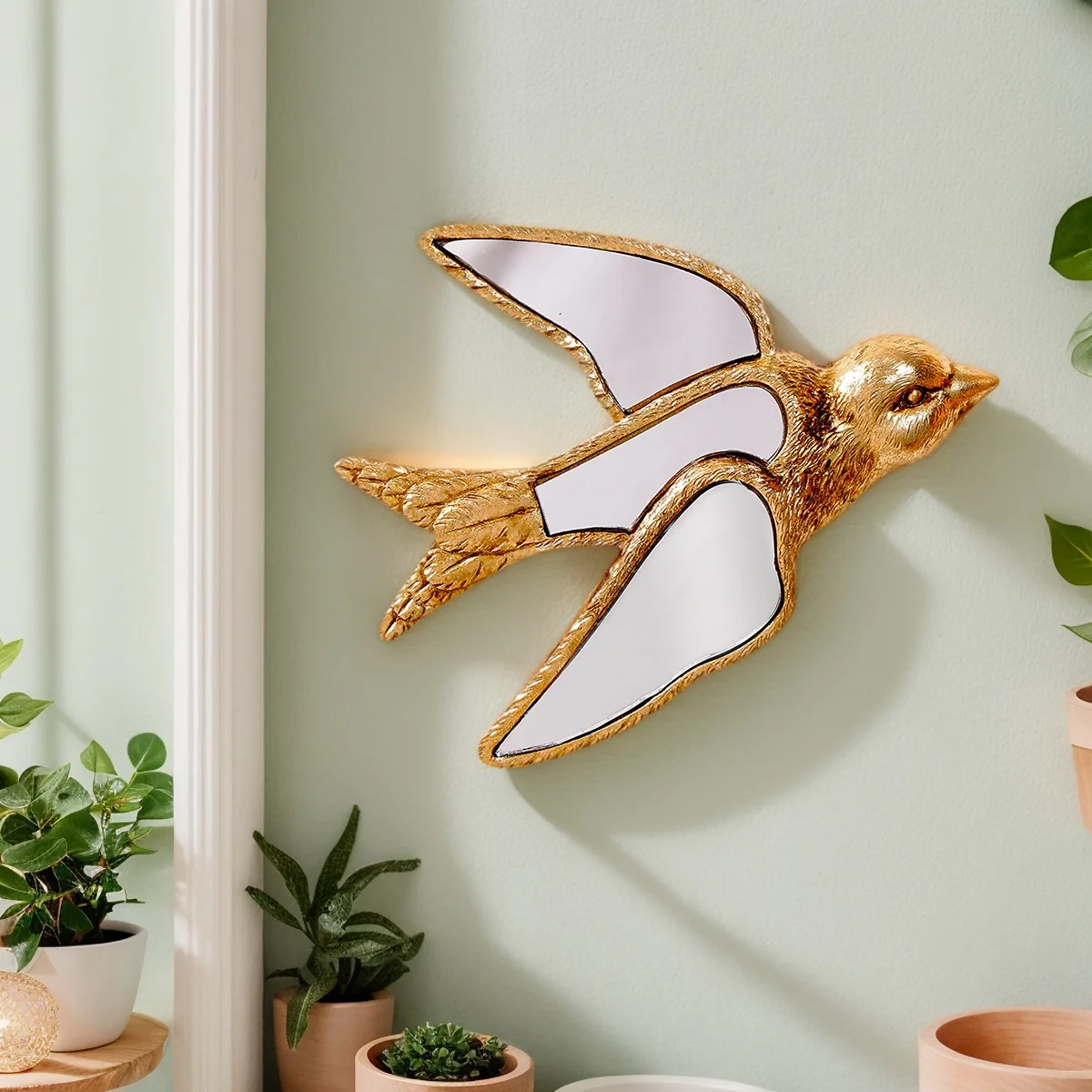 1PC, Golden Swallow Home Decoration craft wall hanging, with a special design of resin material surface inlaid with mirror