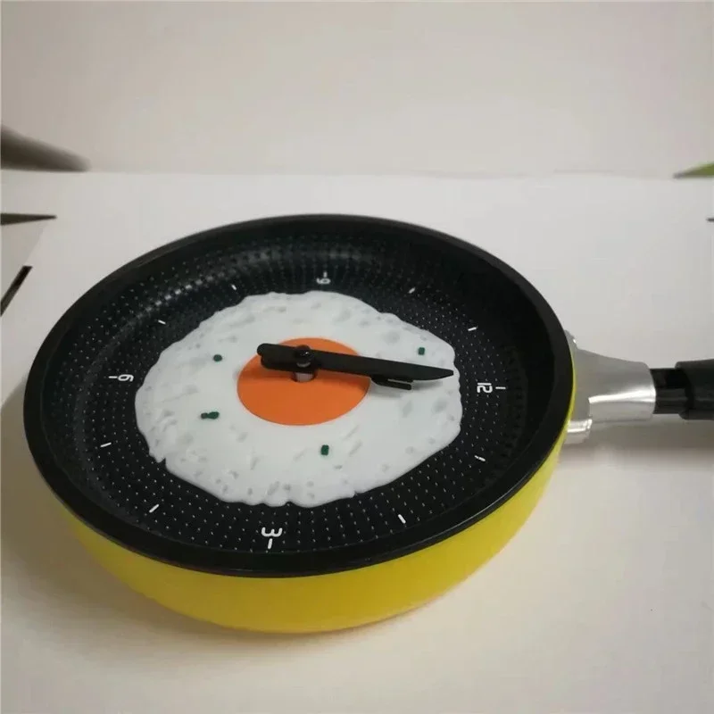 2021 Nuovo design di stoviglie Padella creativa Modellazione Orologio da cucina Tavolo sospeso creativo e moderno per la decorazione della casa - immagine 4