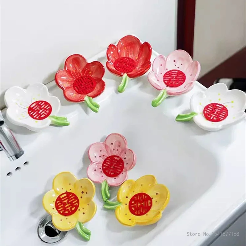 Flower-shaped Ceramic Soap Case Creative Drainage Soap Dish Light Luxury Storage Rack Box Household Bathroom Kitchen Article 1Pc
