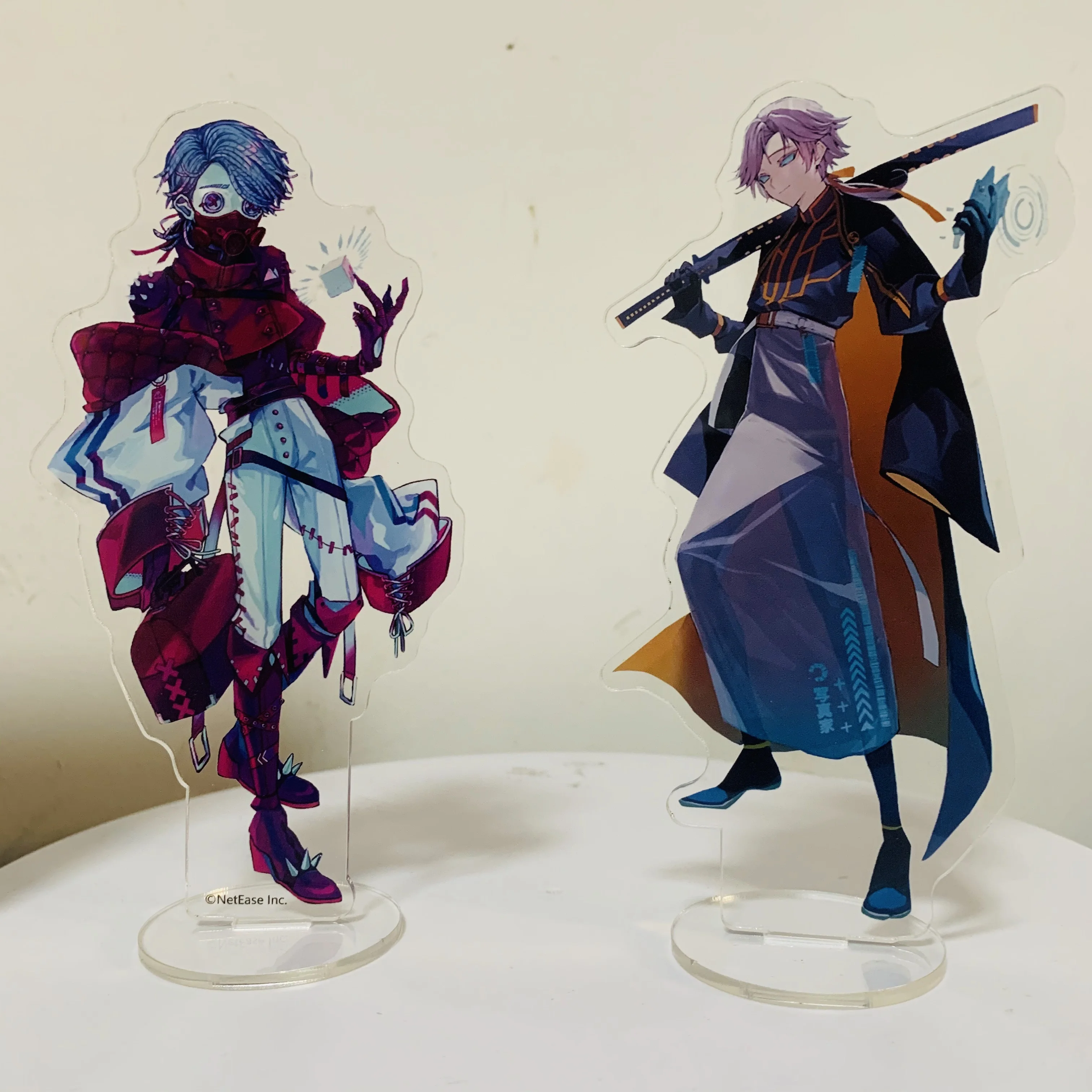 Anime Identity V Figures White Guard & Black Guard Joseph Desulniers Luca Balsa Andrew Kress Cosplay Supporto In Acrilico Puntelli Modello
