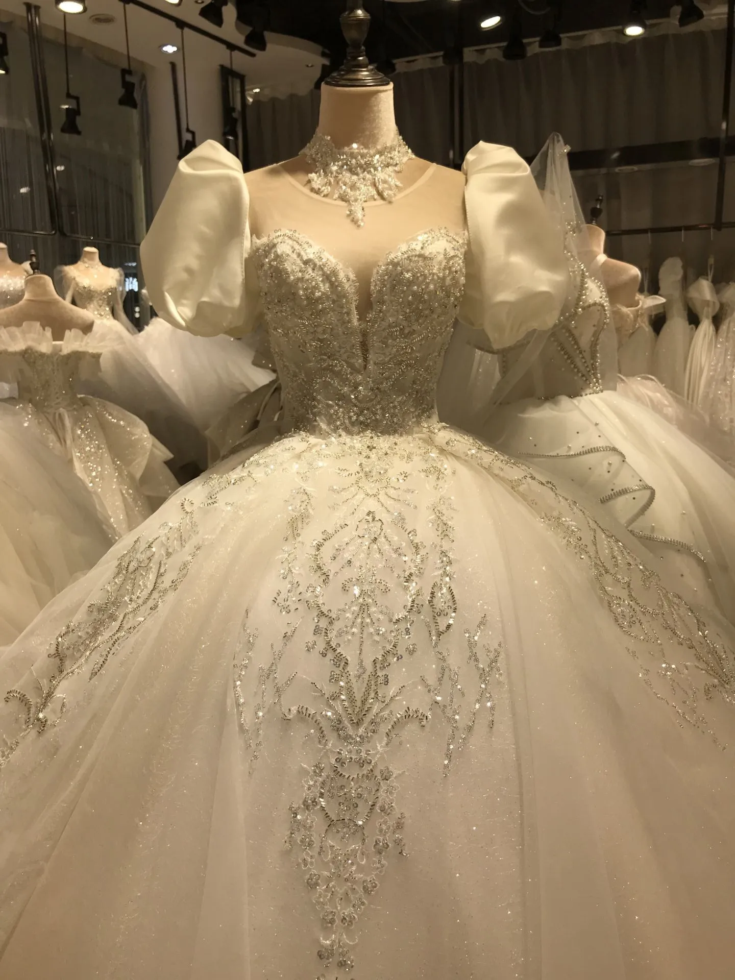 Huge Ball Gown Wedding Dresses With Crystals — free download