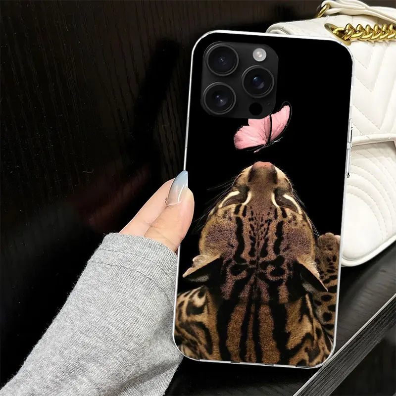 Chic Pink Leopard Print Soft Silicone Phone Case - Black Capa Design