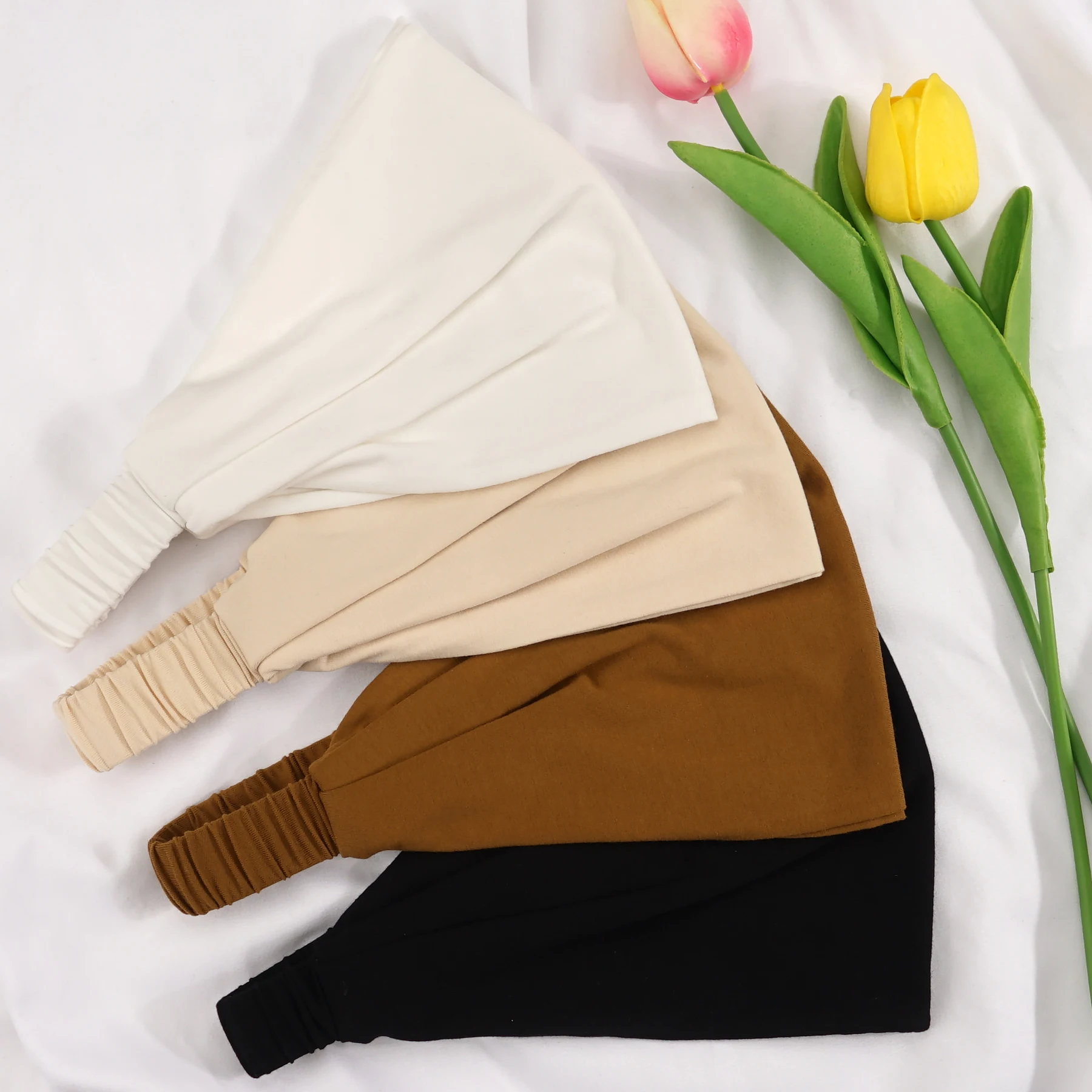 3 Fasce Larghe Per Capelli Da Donna – Morbide, Elastiche E Antiscivolo – Perfette Per Yoga, Sport E Tutti I Giorni – Colori: Nero, Grigio, Grigio Fumo