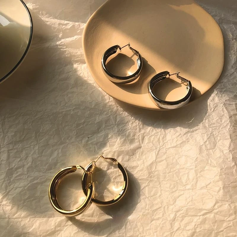 2023 New Trend Retro Hong Kong Style Earrings Single Item Accessory Platform Popular Style Fashion Accessories Stud Earrings