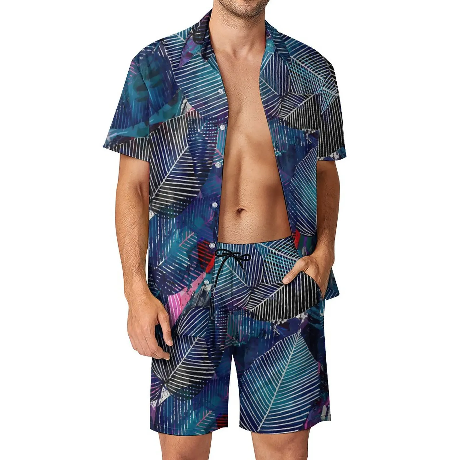 

Костюм мужской летний с короткими рукавами и шортами с принтом листьев