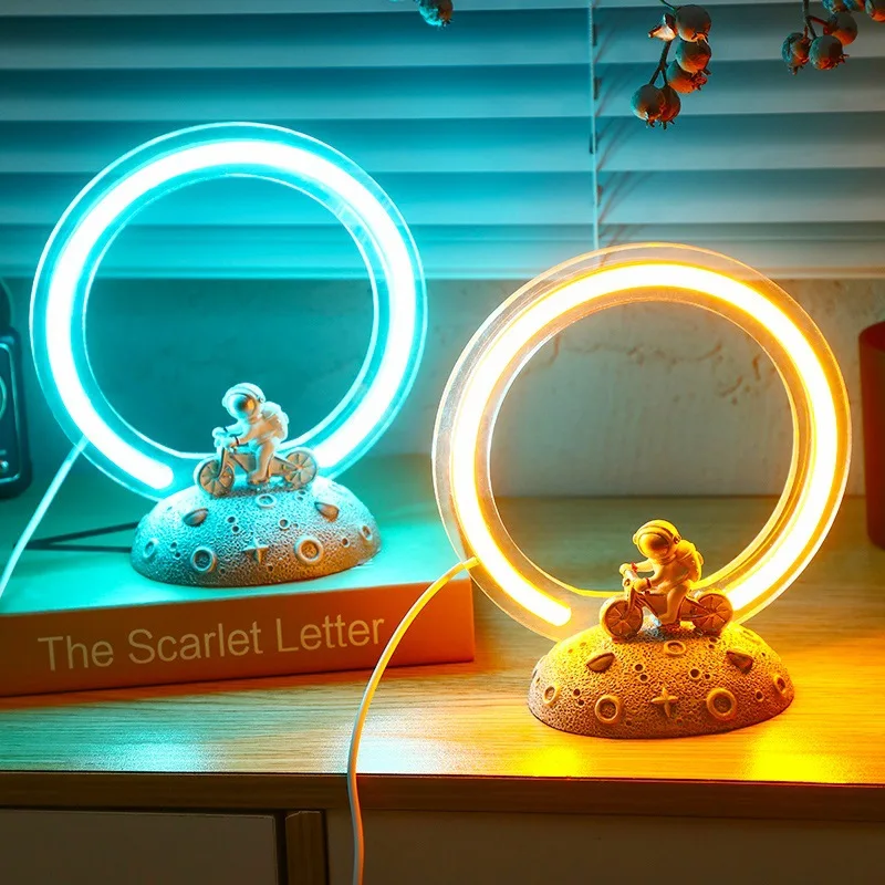 

Creative Lighting USB 3D Quicksand Ring Light Bedroom Decor Astronaut Atmosphere LED Night Light Bedside Table Lamp Kids Gifts