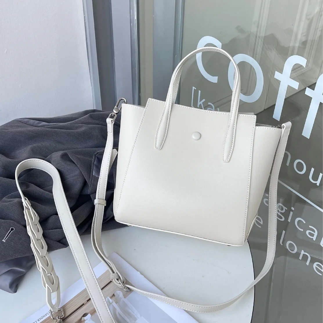Leather Portable Single Shoulder Large Capacity Tote Crossbody Purses And Handbags