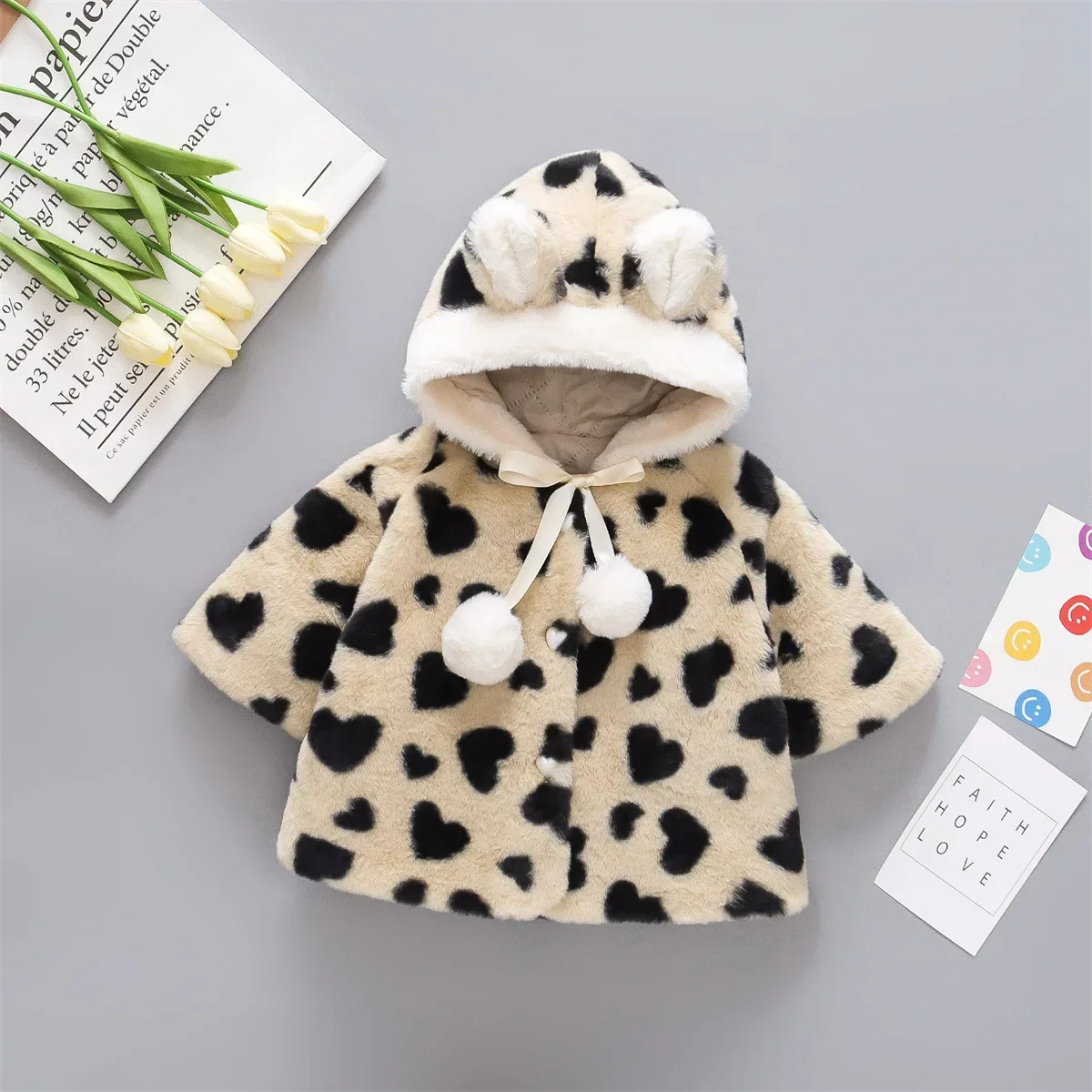 (Girls 0-3 Years Old) Winter Girls' Sweater Full Print Love 3/4 Sleeve Button Clip Cotton Hooded Rabbit Ear Cape Thickened Coat