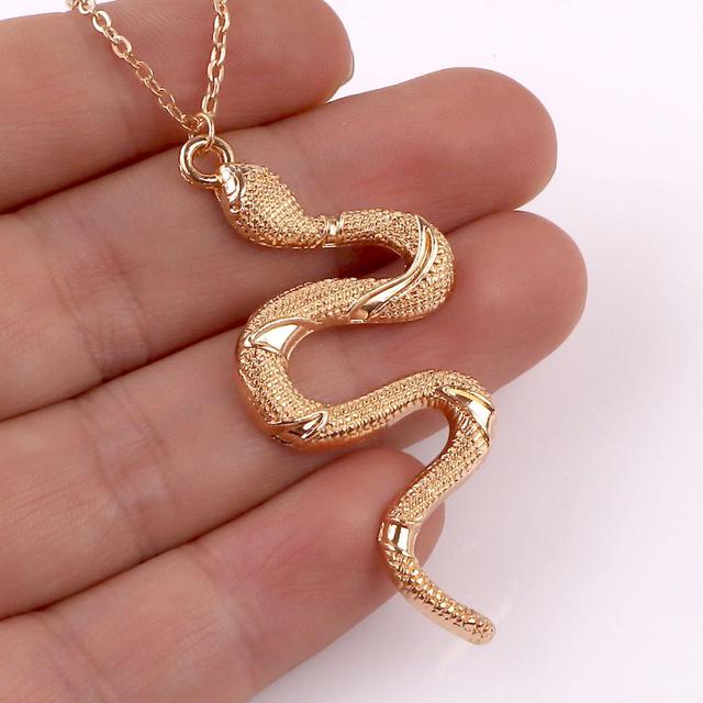 Punk Styles Gold Crystals Snake Stud Earrings for Women Party Retro Stud Earings Hip Hop Street Punk Jewelry Girl Gifts