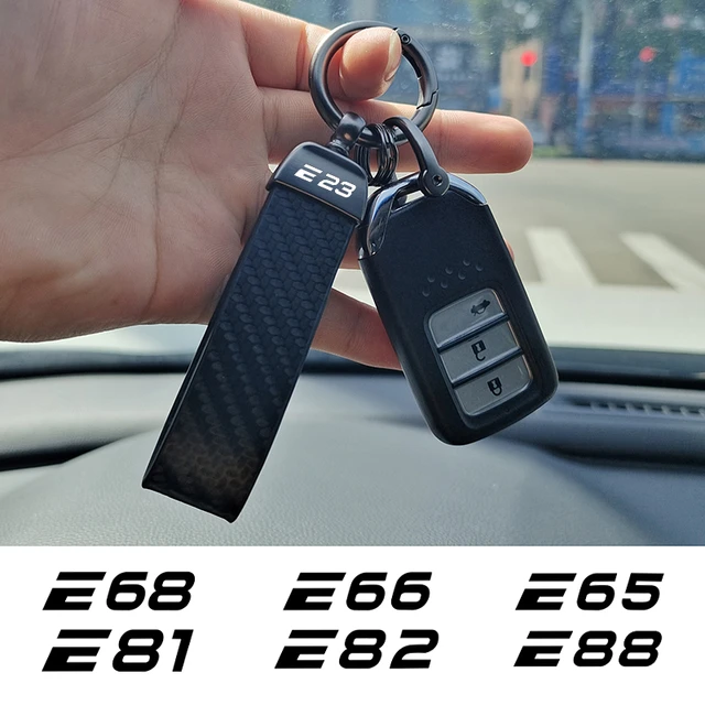 Porte-clés modèle voiture BMW M5 E60. Porte-clés avec logo de