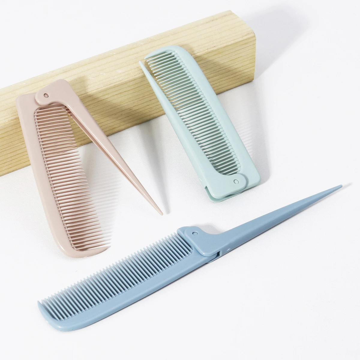 1pc portable minimalist folding tail comb, mini and compact portable home hair styling tool,Special for real hair wigs