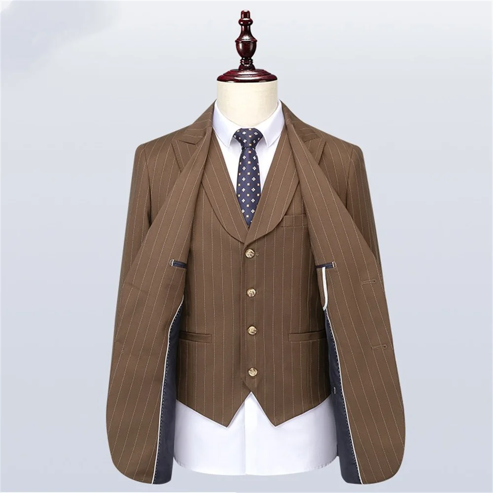 Рисунок 3 - Элегантный мужской костюм