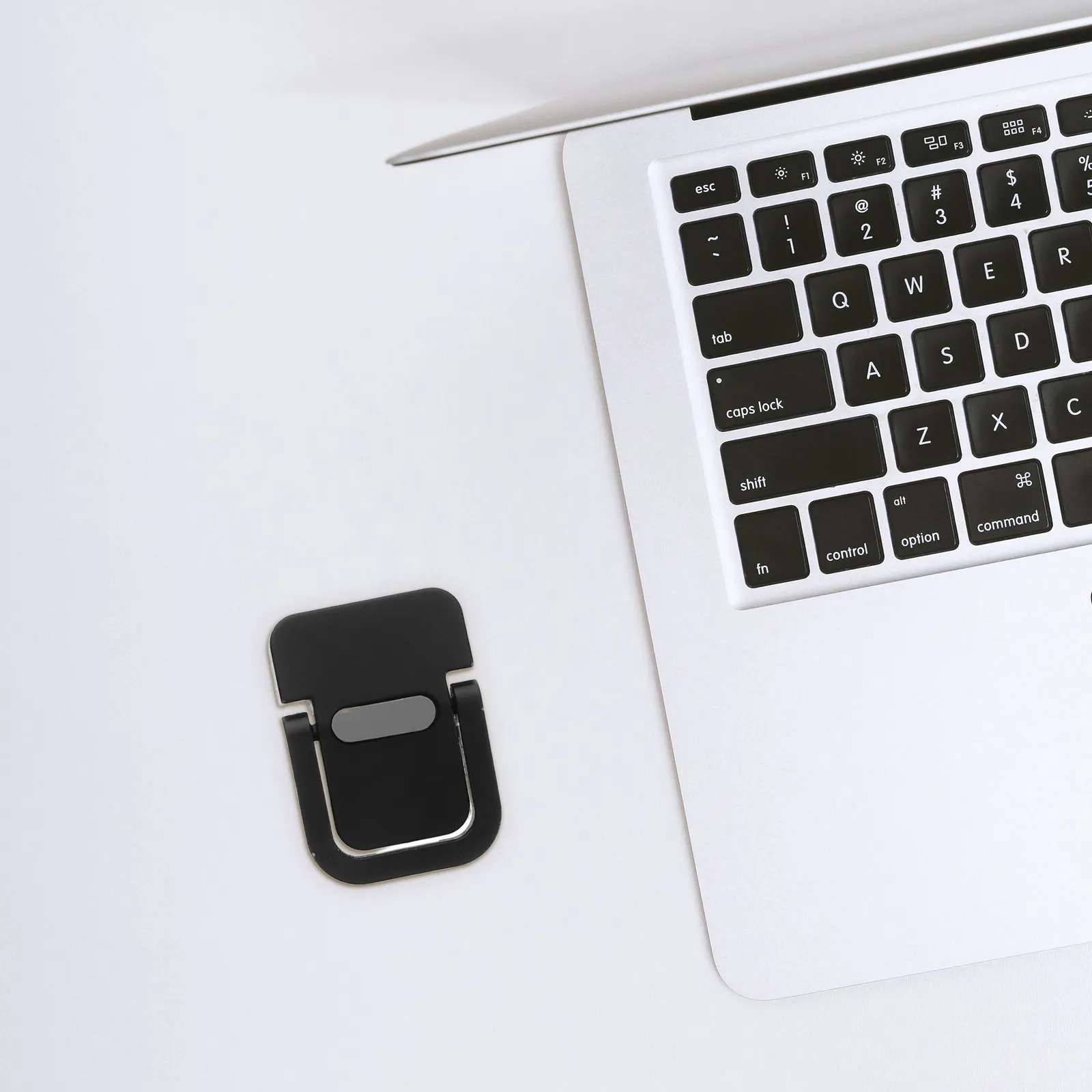 2Pcs 휴대용 보이지 않는 노트북 스탠드 블랙 ABS 인체 공학적 높이 조절 가능한 냉각 랙 사무실 여행용 노트북 홀더