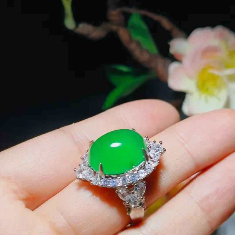 Elegant Green Agate Inlay Women's Ring