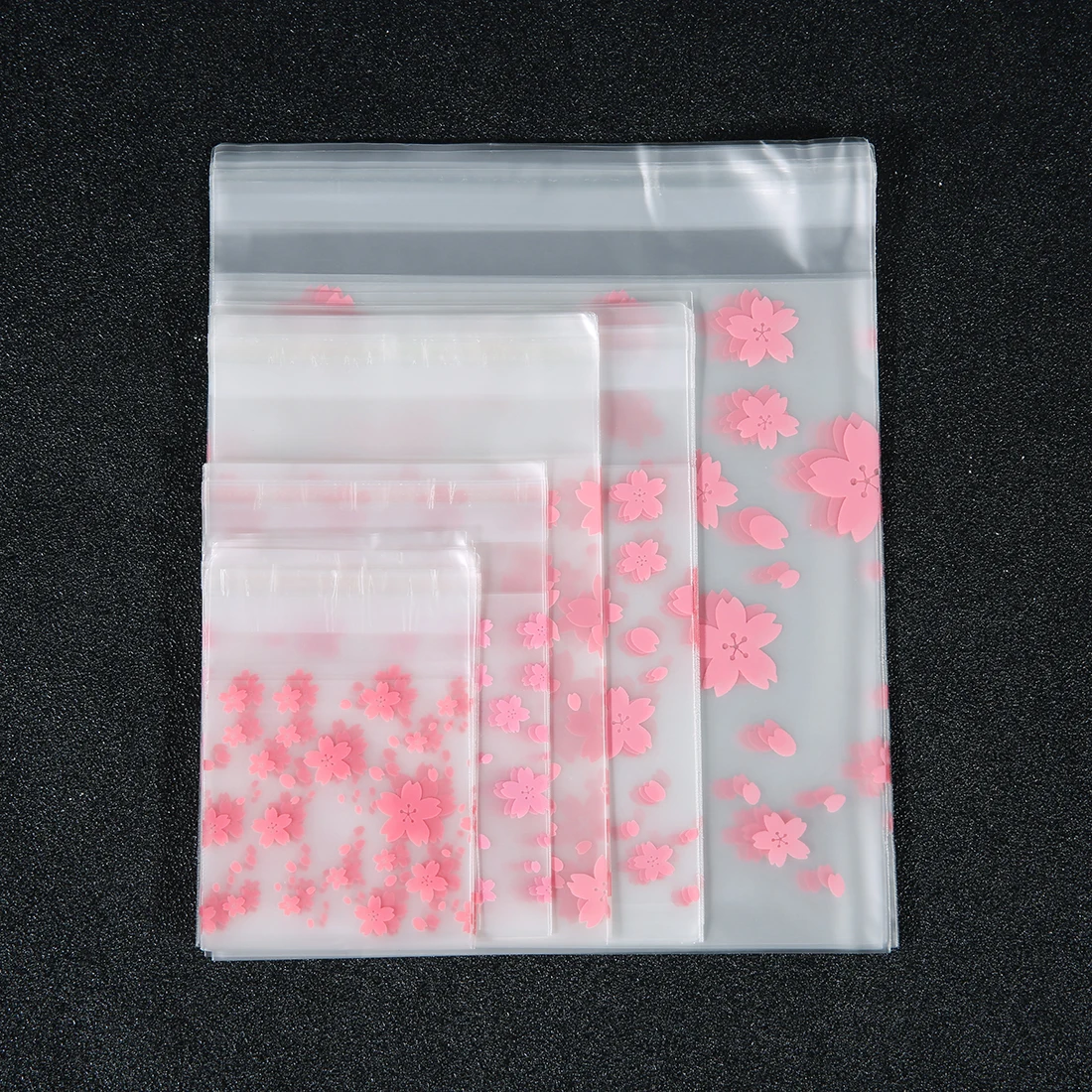100pcs 멀티 사이즈 사쿠라 서리로 덥은 반투명 자체 접착 가방 스낵 캔디 쿠키 가방 선물 가방 웨딩 생일 파티 용품