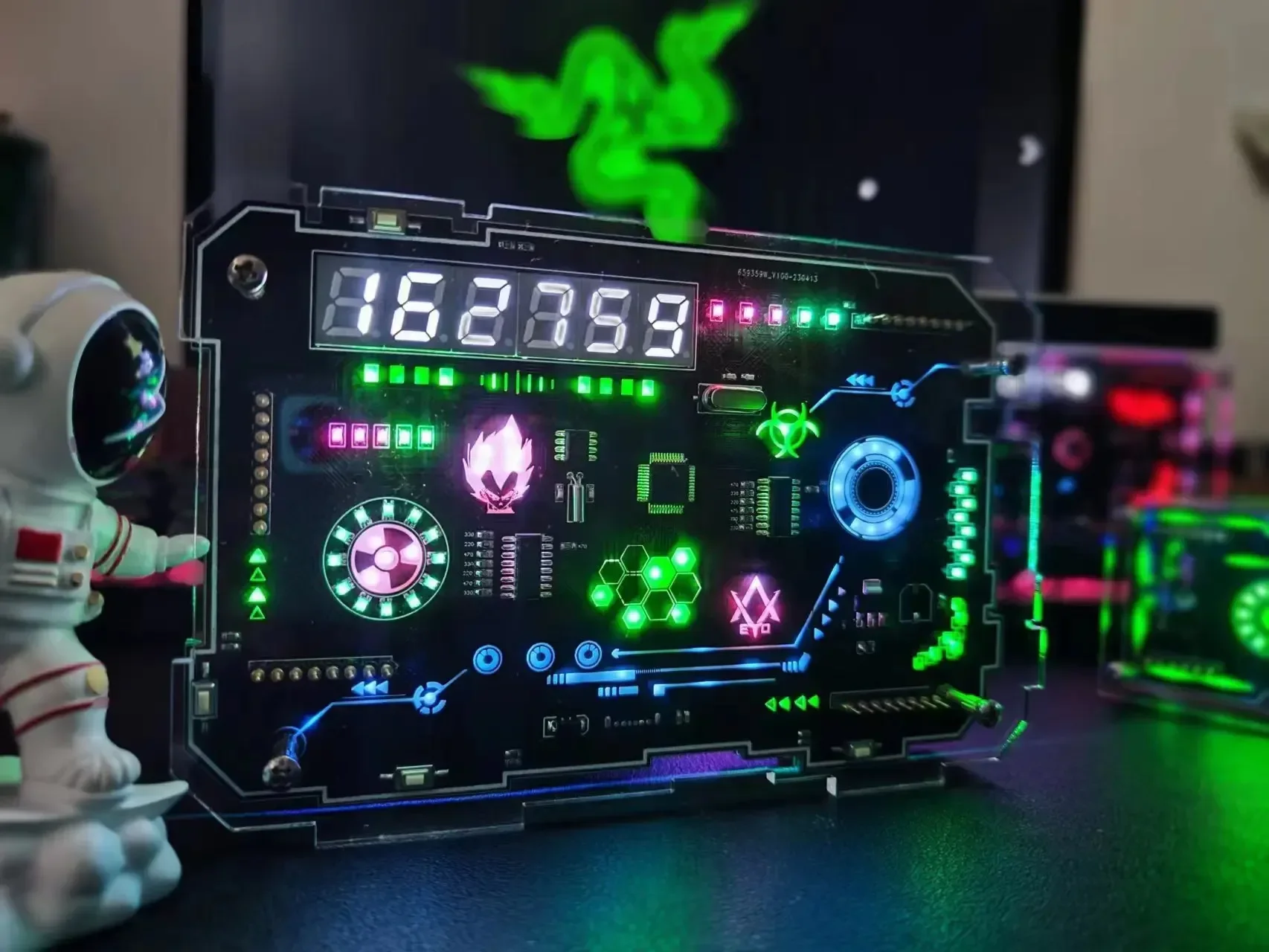 New Game Atmosphere Room Art and Technology Sense Handmade RGB Desktop Clock Decoration Accessories Gift desktop clock