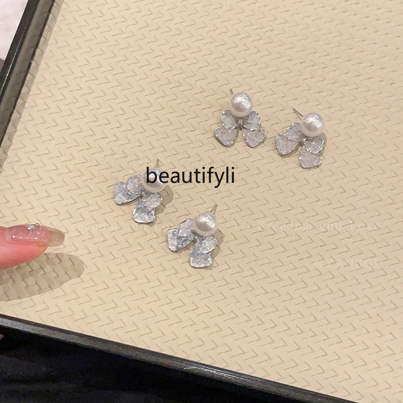 

French Pearl Crystal Butterfly Studs Women's Light Luxury High-Grade Temperament Earrings Unique Personalized Earrings