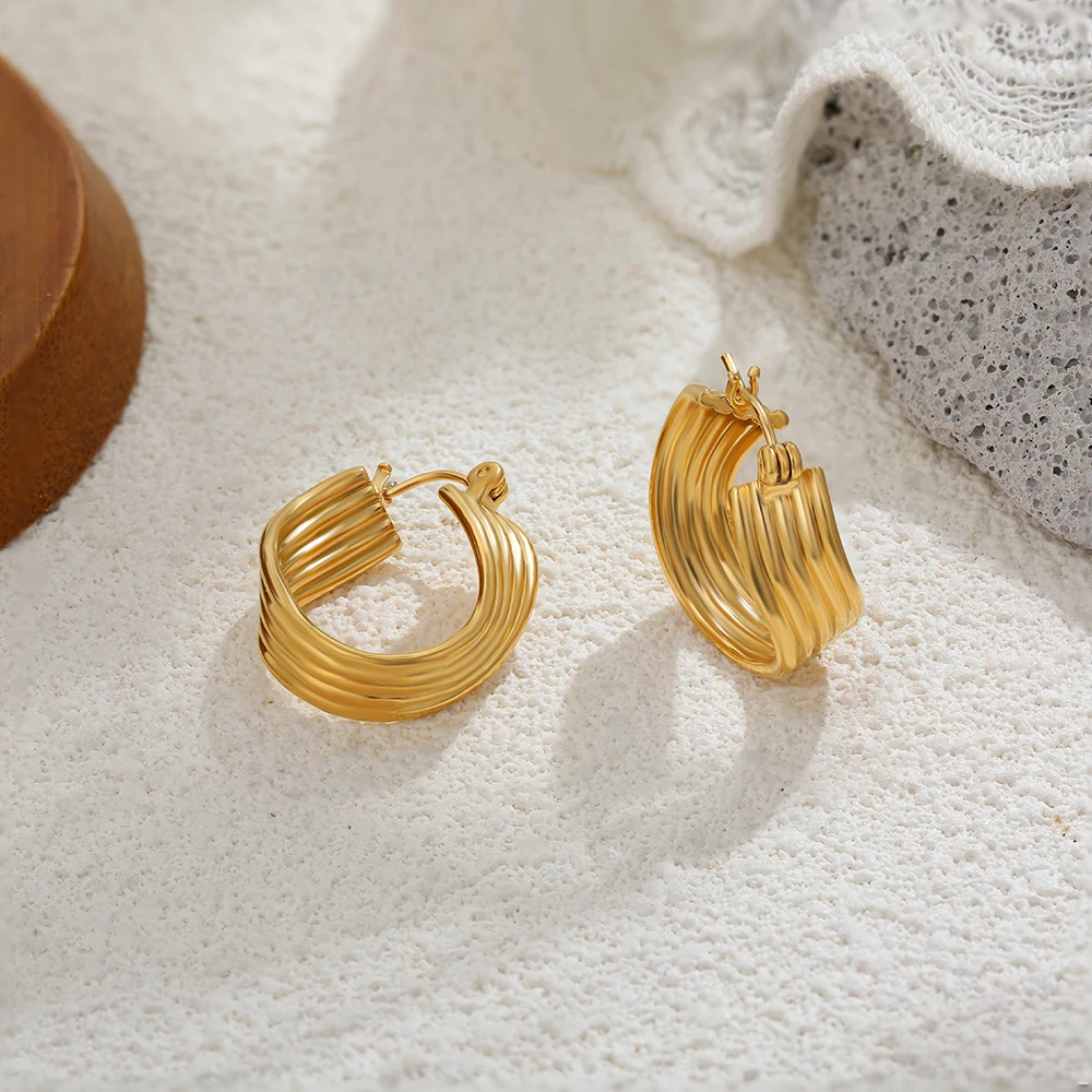 Vintage Statement Twisted Earring Metal Multi Layer Interweaving Hoop Huggie Earring Gold Color Fashion Jewelry 2025 New Bijoux