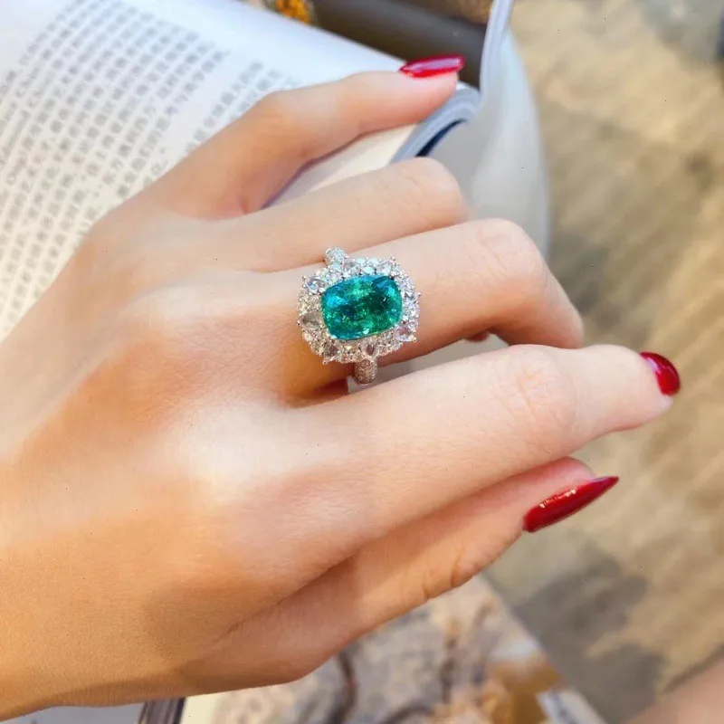 

Colorful Treasure Emerald Ring Women's Opening Inns European and American Vintage French Style Versatile Food Ring