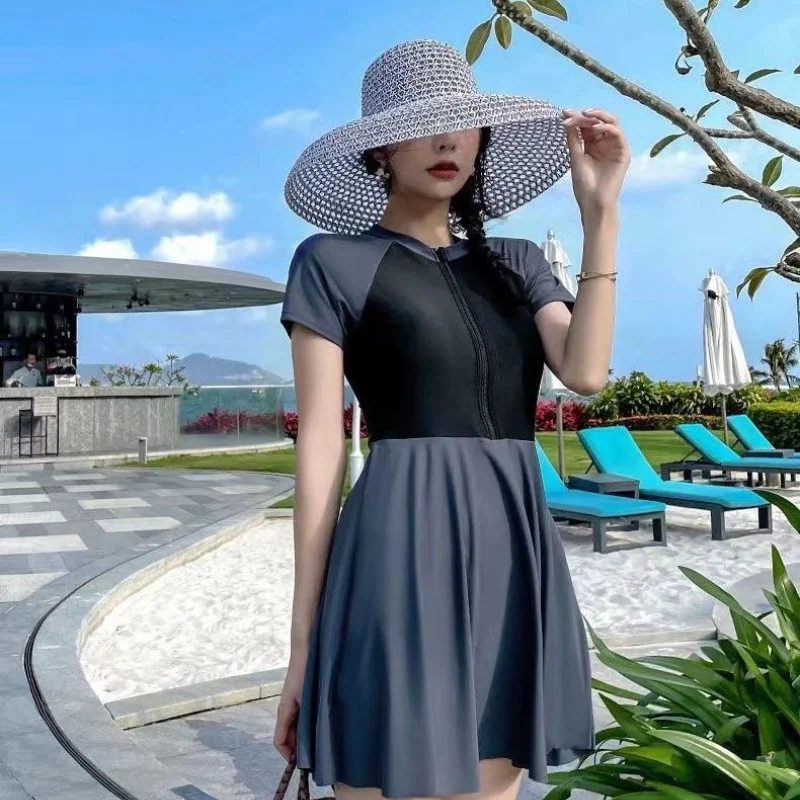 2023 New Fashionable Athletic Beach Women\'s Bathing Swimsuit Oversized High Waited One Piece Covering the Bell Bikini Set