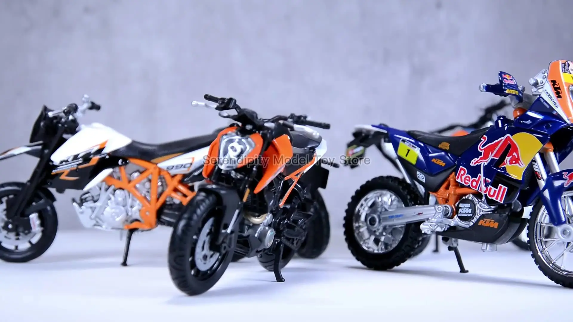 Bburago 1:18 KTM 1190 RC8 R Static Die Cast Vehicles Collectible