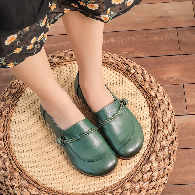 2024 new Mom's shoes retro handmade flat shoes female casual soft and comfortable round toe women's loafers  shoes