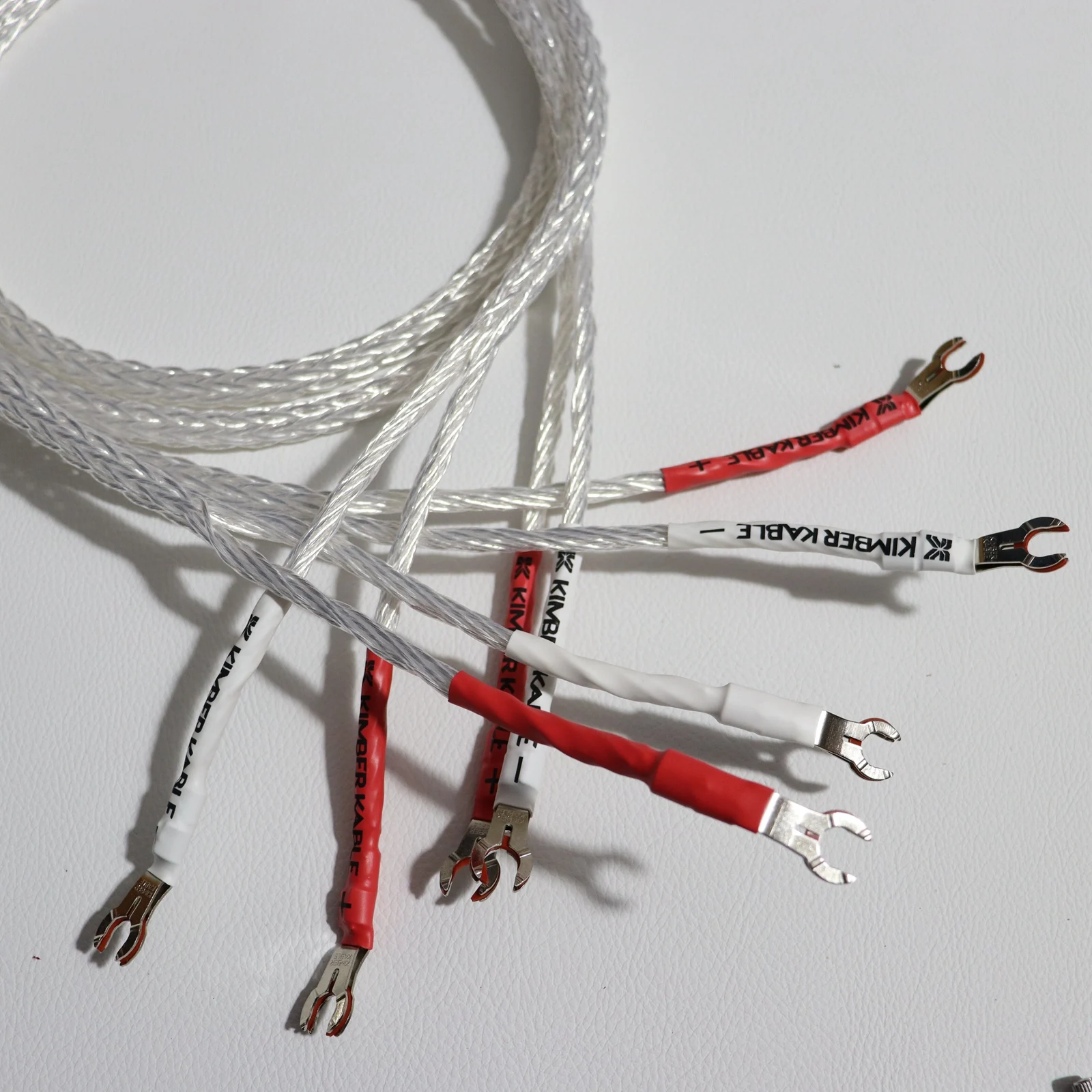 

1 пара оригинальный Акустический кабель серии 8AG с серебристым проводом, Hi-Fi аудио усилитель, соединительные кабели для Hi-Fi систем