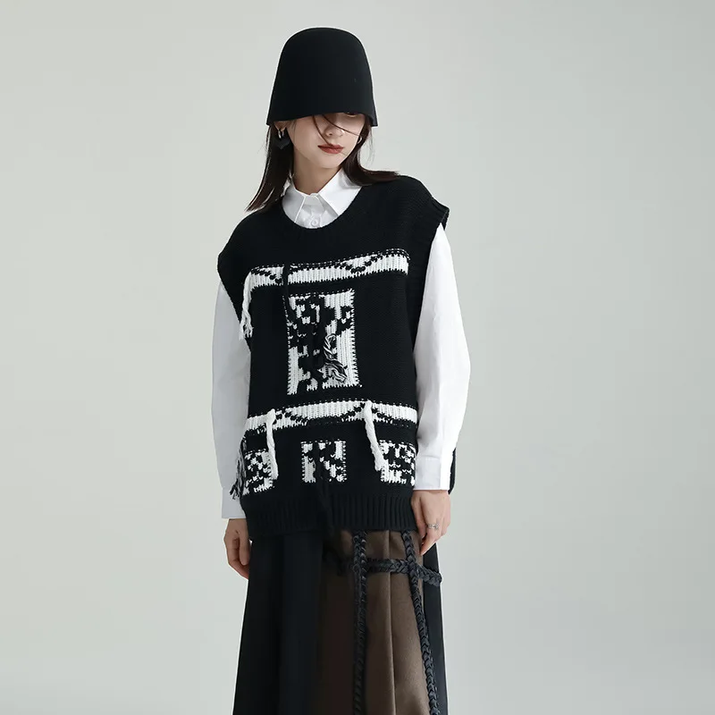 

2022 Dark Wind Design Sense Loose Careful Sweater Undershirt Undershirt Collision Color Knit Vest