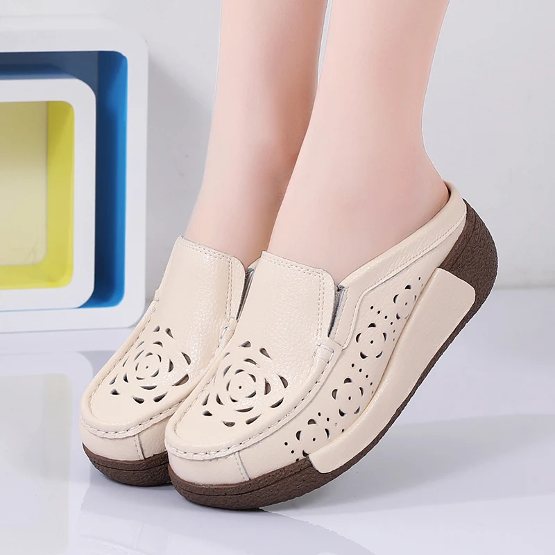 

2023 New Women Loafers Breathable Hollow Platform Shoes Fashion Concise Mules Shoes Comfortable Convenient Casual Shoes Women