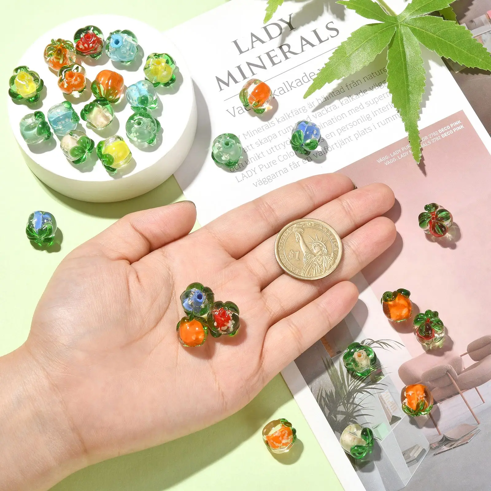 40Pcs 8 Colors Lampwork Glass Persimmon Shape Beads Handmade Lampwork Fruit Spacer Beads for Jewelry Making DIY Crafts