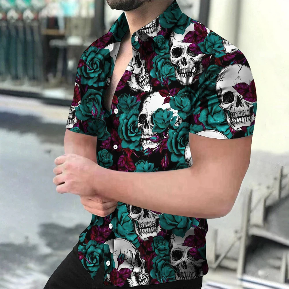 thumbnail image 1 of Camisa para hombre estilo hawaiano con estampado de calavera de terror, flores, cuello abatible, un solo botón, informal, para playa y resort, novedad de 2024, 1 of 5