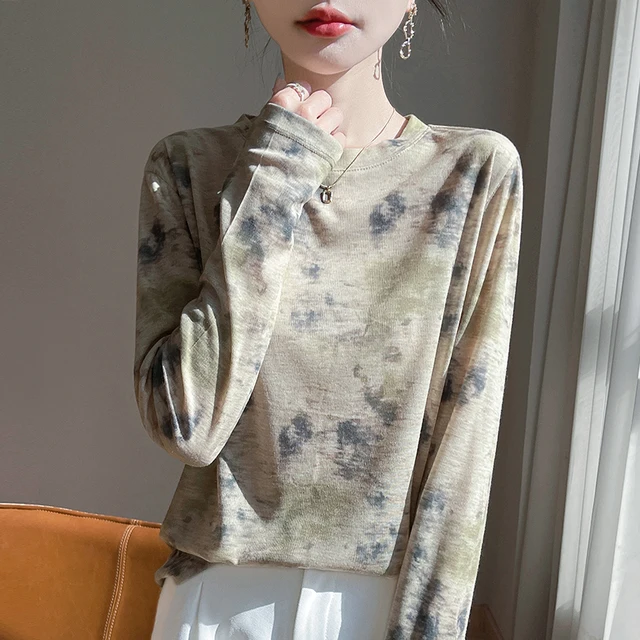 ربيع 2025 جديد التوت الحرير رسمت بالحبر سترة برقبة دائرية للنساء الكتابة على الجدران طاقم الرقبة الصوف متماسكة البلوز سترة للنساء 2