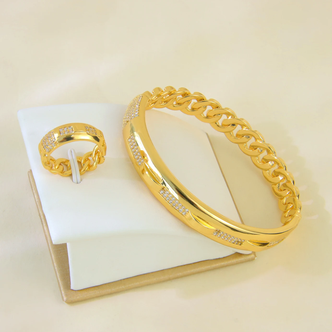 Luxus Brasilianischer Goldschmuck Armreifen Ring Set 21 Karat vergoldet Italienischer Zirkonia Offenes Armband Dubai Damen Hochzeitsschmuck – Detail 8