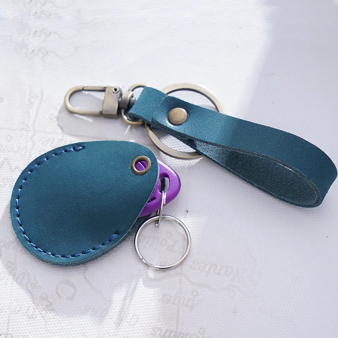 Cow Leather Card Holder Keychain Key Ring Door Lock Access Tags ID Card Case Keychain Access Bag Key Tag Ring