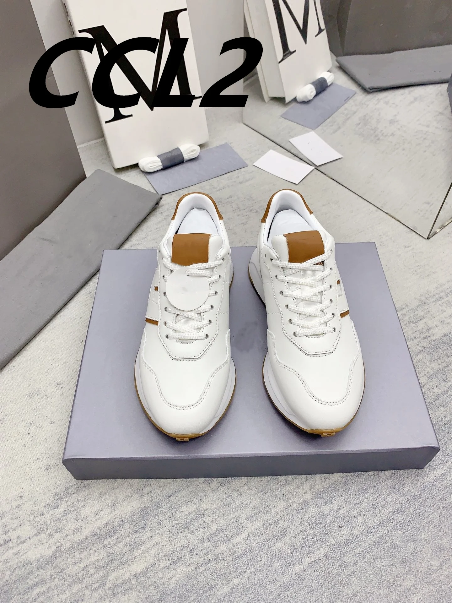 

New casual sporty style for SS24, cowhide leather + high-gloss fabric, sheepskin lining, sizes 35-39